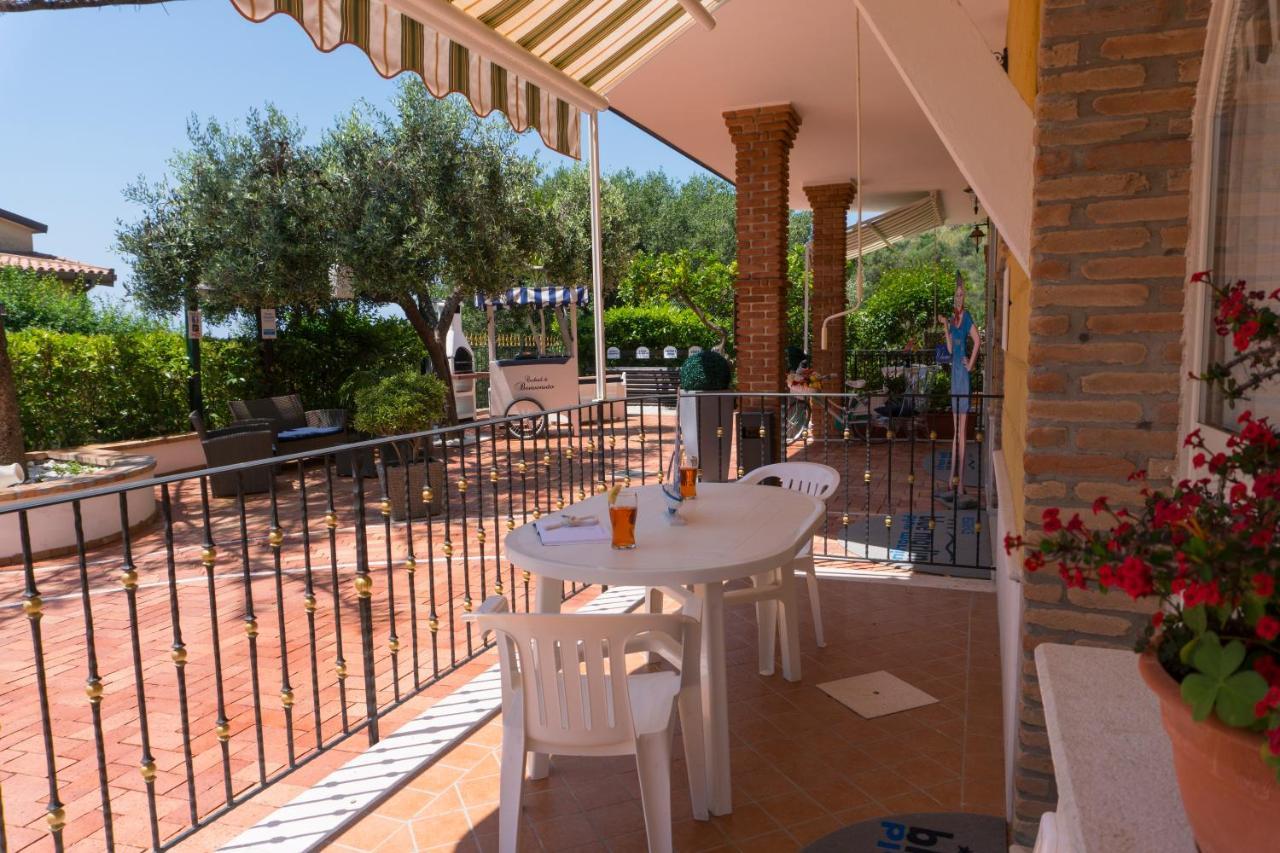 Aparthotel Blue Marlin Vacanze Marina di Camerota Exterior foto